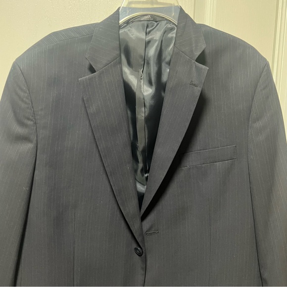 Haggar Men’s solid Blazer - Picture 9 of 10